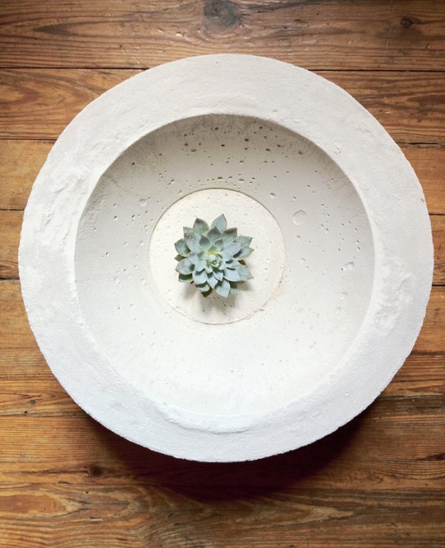 Clean concrete bowl