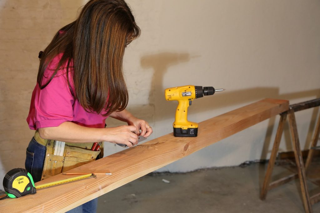 flooring tools drill and nails