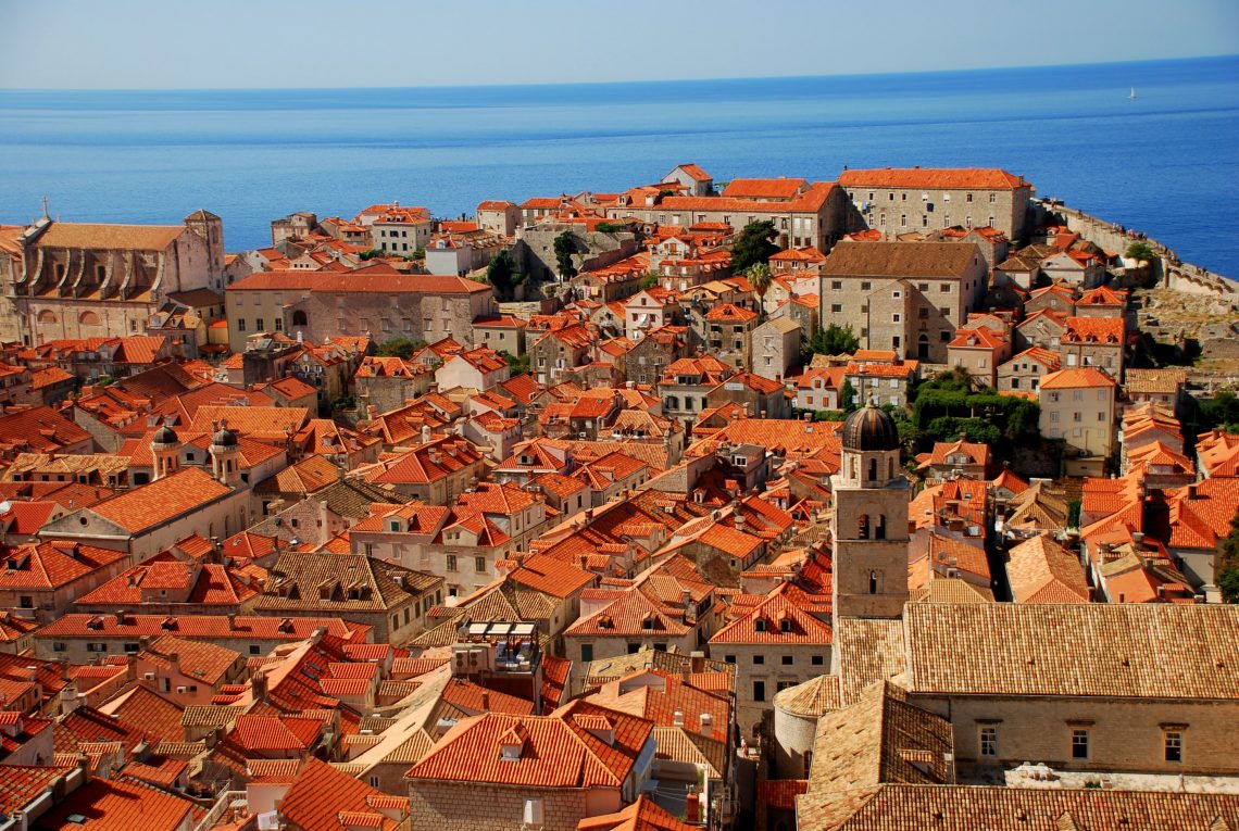 4 Tips To Keep Your Roof In Excellent State