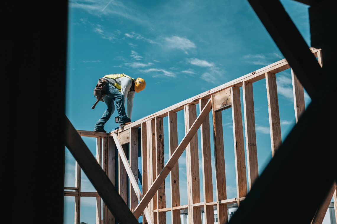 A Construction Crew Can Greatly Benefit From Having These Tools Around