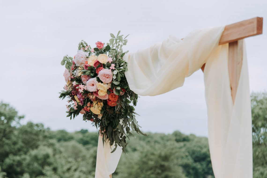 Techniques To Choose The Proper Couple Dance Song At Your Wedding