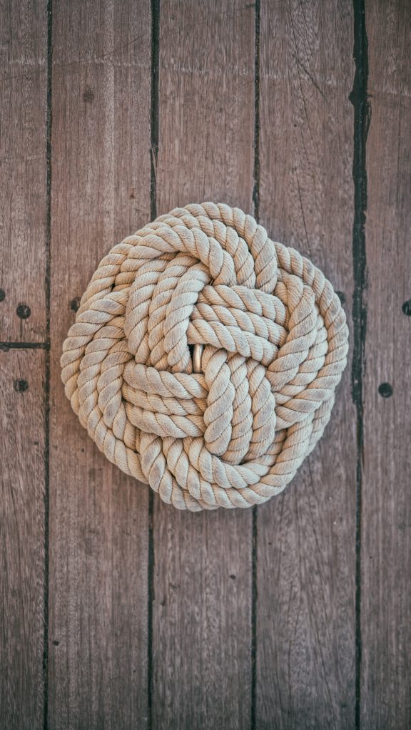 How To Add Elegant Touches With DIY Rope Crafts 14