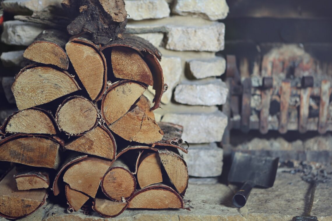 5 Savvy Ways to Keep Your House Warm During Heavy Winter