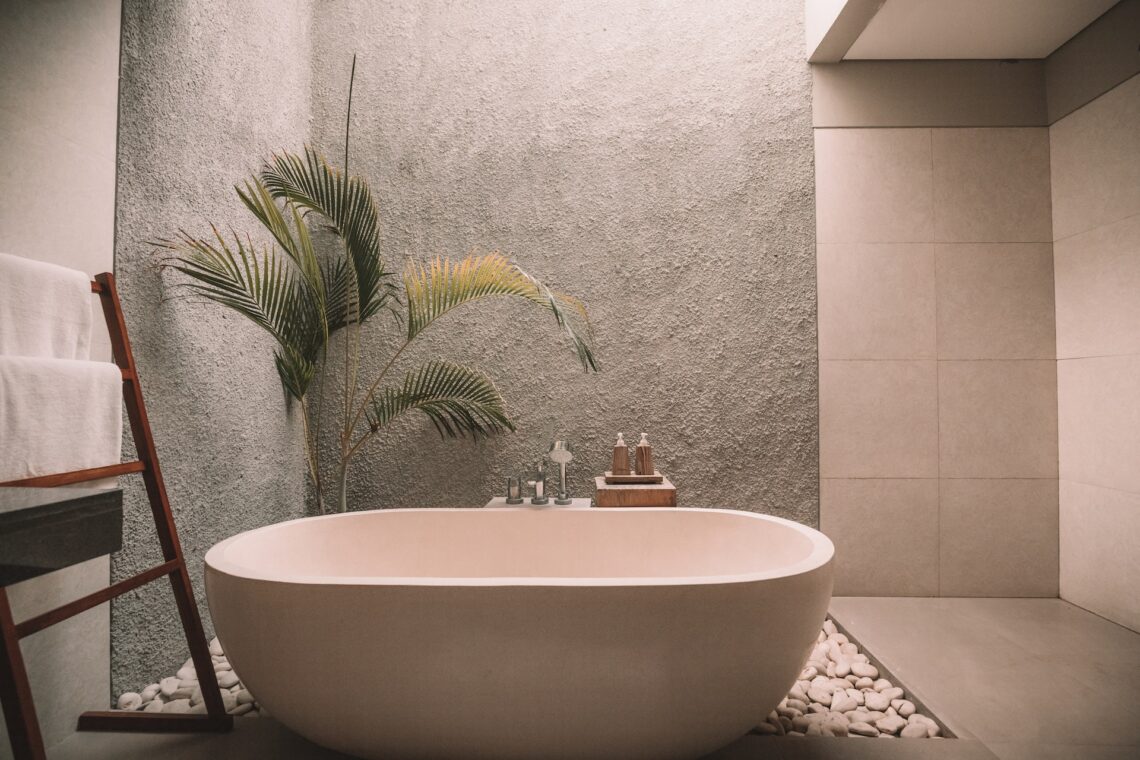 7 Things To Consider When Looking For Stone Baths